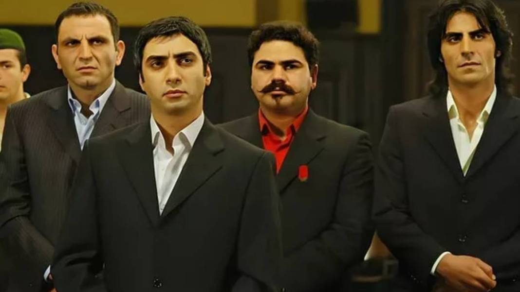 Kurtlar Vadisi'nin Güllü Erhan'ını bir de şimdi görün! Erhan Ufak son haliyle ağızları açık bıraktı: Polat haklı çıktı 3